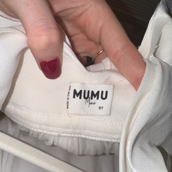 Show me your MuMu Mini flower girl Dress with bow in back 5T - Picture 4 of 11